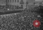 Standbild Hitler in Linz während der deutschen Anschluss Linz Österreich, 1938, aus Sekunde 39 historischem Filmmaterial Videoclip 65675050934