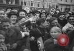 Standbild Hitler in Linz während der deutschen Anschluss Linz Österreich, 1938, aus Sekunde 41 historischem Filmmaterial Videoclip 65675050934