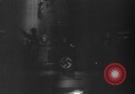 Standbild Hitler in Linz während der deutschen Anschluss Linz Österreich, 1938, aus Sekunde 52 historischem Filmmaterial Videoclip 65675050934