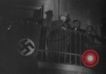 Standbild Hitler in Linz während der deutschen Anschluss Linz Österreich, 1938, aus Sekunde 54 historischem Filmmaterial Videoclip 65675050934