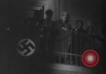 Standbild Hitler in Linz während der deutschen Anschluss Linz Österreich, 1938, aus Sekunde 55 historischem Filmmaterial Videoclip 65675050934