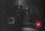 Standbild Hitler in Linz während der deutschen Anschluss Linz Österreich, 1938, aus Sekunde 56 historischem Filmmaterial Videoclip 65675050934
