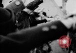 Standbild Parade begrüßt Hitler auf der Rückkehr von Österreich während Anschluss Berlin Deutschland, 1938, aus Sekunde 62 historischem Filmmaterial Videoclip 65675050936