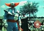 Standbild Vietnamesischer Flüchtlingskinder in den Vereinigten Staaten Florida United States USA, 1975, aus Sekunde 16 historischem Filmmaterial Videoclip 65675050943
