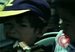 Standbild Vietnamesischer Flüchtlingskinder in den Vereinigten Staaten Florida United States USA, 1975, aus Sekunde 22 historischem Filmmaterial Videoclip 65675050943