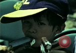 Standbild Vietnamesischer Flüchtlingskinder in den Vereinigten Staaten Florida United States USA, 1975, aus Sekunde 23 historischem Filmmaterial Videoclip 65675050943