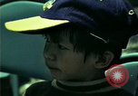 Standbild Vietnamesischer Flüchtlingskinder in den Vereinigten Staaten Florida United States USA, 1975, aus Sekunde 32 historischem Filmmaterial Videoclip 65675050943
