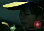 Standbild Vietnamesischer Flüchtlingskinder in den Vereinigten Staaten Florida United States USA, 1975, aus Sekunde 42 historischem Filmmaterial Videoclip 65675050943
