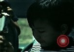 Standbild Vietnamesischer Flüchtlingskinder in den Vereinigten Staaten Florida United States USA, 1975, aus Sekunde 52 historischem Filmmaterial Videoclip 65675050943