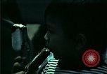 Standbild Vietnamesischer Flüchtlingskinder in den Vereinigten Staaten Florida United States USA, 1975, aus Sekunde 57 historischem Filmmaterial Videoclip 65675050943