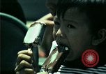 Standbild Vietnamesischer Flüchtlingskinder in den Vereinigten Staaten Florida United States USA, 1975, aus Sekunde 62 historischem Filmmaterial Videoclip 65675050943