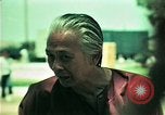 Standbild Vietnamesischer Flüchtling Mann interviewt werden United States USA, 1975, aus Sekunde 22 historischem Filmmaterial Videoclip 65675050944