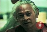 Standbild Vietnamesischer Flüchtling Mann interviewt werden United States USA, 1975, aus Sekunde 40 historischem Filmmaterial Videoclip 65675050944