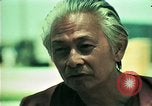 Standbild Vietnamesischer Flüchtling Mann interviewt werden United States USA, 1975, aus Sekunde 42 historischem Filmmaterial Videoclip 65675050944