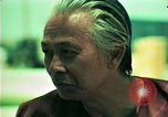 Standbild Vietnamesischer Flüchtling Mann interviewt werden United States USA, 1975, aus Sekunde 45 historischem Filmmaterial Videoclip 65675050944