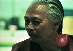 Standbild Vietnamesischer Flüchtling Mann interviewt werden United States USA, 1975, aus Sekunde 62 historischem Filmmaterial Videoclip 65675050944