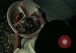 Standbild Vietnamesische Flüchtlinge in Eglin Air Force Base Speisesaal United States USA, 1975, aus Sekunde 36 historischem Filmmaterial Videoclip 65675050948