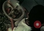 Standbild Vietnamesische Flüchtlinge in Eglin Air Force Base Speisesaal United States USA, 1975, aus Sekunde 38 historischem Filmmaterial Videoclip 65675050948