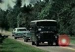 Standbild Vietnamesische Flüchtlinge in Eglin Air Force Base Florida United States USA, 1975, aus Sekunde 5 historischem Filmmaterial Videoclip 65675050950