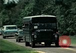 Standbild Vietnamesische Flüchtlinge in Eglin Air Force Base Florida United States USA, 1975, aus Sekunde 6 historischem Filmmaterial Videoclip 65675050950