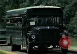 Standbild Vietnamesische Flüchtlinge in Eglin Air Force Base Florida United States USA, 1975, aus Sekunde 8 historischem Filmmaterial Videoclip 65675050950