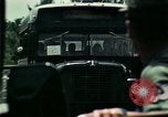 Standbild Vietnamesische Flüchtlinge in Eglin Air Force Base Florida United States USA, 1975, aus Sekunde 13 historischem Filmmaterial Videoclip 65675050950