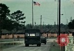 Standbild Vietnamesische Flüchtlinge in Eglin Air Force Base Florida United States USA, 1975, aus Sekunde 39 historischem Filmmaterial Videoclip 65675050950