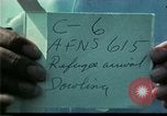 Standbild Vietnamesische Flüchtlinge in Eglin Air Force Base Florida United States USA, 1975, aus Sekunde 46 historischem Filmmaterial Videoclip 65675050950