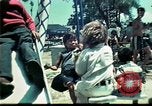 Standbild Vietnamesische Flüchtlinge Kinder spielen Florida United States USA, 1975, aus Sekunde 1 historischem Filmmaterial Videoclip 65675050953