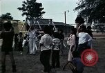 Standbild Vietnamesische Flüchtlinge Kinder spielen Florida United States USA, 1975, aus Sekunde 50 historischem Filmmaterial Videoclip 65675050953