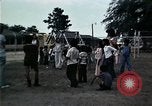 Standbild Vietnamesische Flüchtlinge Kinder spielen Florida United States USA, 1975, aus Sekunde 51 historischem Filmmaterial Videoclip 65675050953