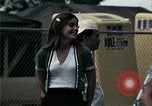 Standbild Vietnamesische Flüchtlinge Kinder spielen Florida United States USA, 1975, aus Sekunde 61 historischem Filmmaterial Videoclip 65675050953