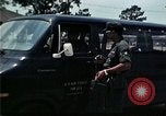 Standbild Vietnamesischer Flüchtling Abfahrt Zentrum Florida United States USA, 1975, aus Sekunde 32 historischem Filmmaterial Videoclip 65675050955