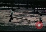 Standbild Vietnamesischer Flüchtling Abfahrt Zentrum Florida United States USA, 1975, aus Sekunde 39 historischem Filmmaterial Videoclip 65675050955