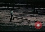 Standbild Vietnamesischer Flüchtling Abfahrt Zentrum Florida United States USA, 1975, aus Sekunde 42 historischem Filmmaterial Videoclip 65675050955