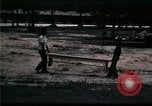 Standbild Vietnamesischer Flüchtling Abfahrt Zentrum Florida United States USA, 1975, aus Sekunde 47 historischem Filmmaterial Videoclip 65675050955