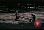 Standbild Vietnamesischer Flüchtling Abfahrt Zentrum Florida United States USA, 1975, aus Sekunde 56 historischem Filmmaterial Videoclip 65675050955