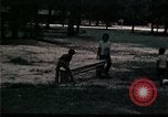 Standbild Vietnamesischer Flüchtling Abfahrt Zentrum Florida United States USA, 1975, aus Sekunde 61 historischem Filmmaterial Videoclip 65675050955