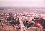 Standbild Luftaufnahme des vietnamesischen Flüchtlingslager an der Eglin Air Force Base Florida United States USA, 1975, aus Sekunde 38 historischem Filmmaterial Videoclip 65675050956