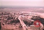 Standbild Luftaufnahme des vietnamesischen Flüchtlingslager an der Eglin Air Force Base Florida United States USA, 1975, aus Sekunde 41 historischem Filmmaterial Videoclip 65675050956