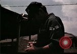 Standbild Vietnamesischer Flüchtling Processing Center in Eglin Air Force Base Florida United States USA, 1975, aus Sekunde 24 historischem Filmmaterial Videoclip 65675050957
