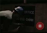 Standbild Vietnamesischer Flüchtling Processing Center in Eglin Air Force Base Florida United States USA, 1975, aus Sekunde 53 historischem Filmmaterial Videoclip 65675050957