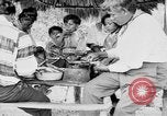 Immagine di Seminole nativi indiani americani cucinare il cibo Florida United States USA, 1919, secondo 37 filmato di repertorio 65675050982