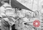 Immagine di Seminole nativi indiani americani cucinare il cibo Florida United States USA, 1919, secondo 60 filmato di repertorio 65675050982