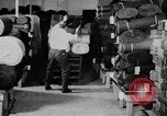 Immagine di Fabbrica di Indumento United States USA, 1920, secondo 3 filmato di repertorio 65675050983