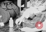 Immagine di Fabbrica di Indumento United States USA, 1920, secondo 29 filmato di repertorio 65675050983