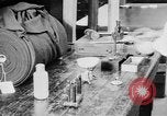 Immagine di Fabbrica di Indumento United States USA, 1920, secondo 35 filmato di repertorio 65675050983