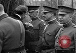 Immagine di Infermieri militari e soldati Francia, 1918, secondo 10 filmato di repertorio 65675050989