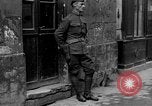Standbild Soldaten Frankreich, 1918, aus Sekunde 5 historischem Filmmaterial Videoclip 65675050992