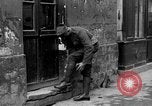 Standbild Soldaten Frankreich, 1918, aus Sekunde 16 historischem Filmmaterial Videoclip 65675050992